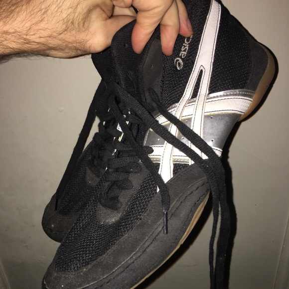 Size 13 shoes from Nike, Asics, Adidas, Timberland - Picture 6 of 12